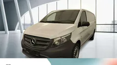 Weiß Gebraucht 2023 Mercedes Vito Van / Kleinbus | 27.906 € (Guter Preis)