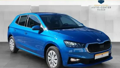 Gebraucht Skoda Fabia Essence 80 PS (58 kW) 2025 Blau Kleinwagen