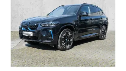 Gebraucht BMW iX3 M Sport 210 kW (286 PS) 2023 Schwarz SUV