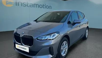 Gebraucht BMW 218 Active Tourer 136 PS (100 kW) 2023 Grau Van / Kleinbus