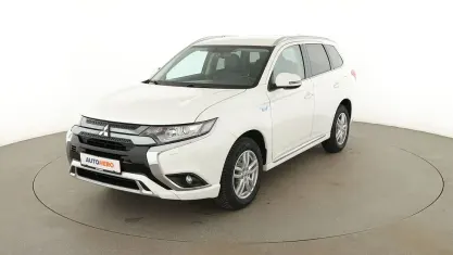 Gebraucht Mitsubishi Outlander P-HEV Spirit 82 PS (60 kW) 2020 Weiß SUV
