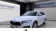 Weiss Gebraucht 2023 Skoda Octavia Style Kombi | 24.337 € (Guter Preis)
