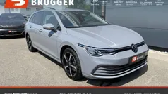 Grau Gebraucht 2021 VW Golf VIII Life Kombi | 16.880 € (Fairer Preis)