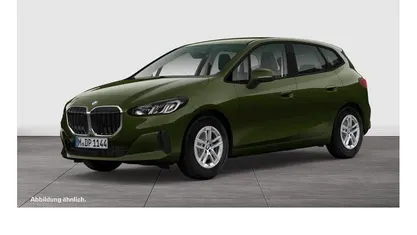 Gebraucht BMW 220 Active Tourer 170 PS (125 kW) 2023 Grün Van / Kleinbus