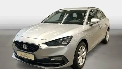 Używany Seat Leon Style 150 KM (110 kW) 2024 Srebrny Kombi