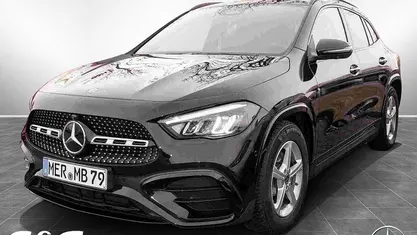 Metalliclack kosmosschwarz Gebraucht 2025 Mercedes GLA200 AMG SUV | 42.300 € (Fairer Preis)