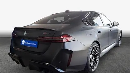 Grau Neu 2026 BMW M5 Limousine | 153.990 €