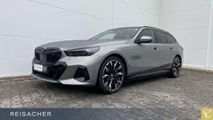Oxidgrau ii metallic Gebraucht 2024 BMW i5 Basis Limousine | 62.233 € (Fairer Preis)
