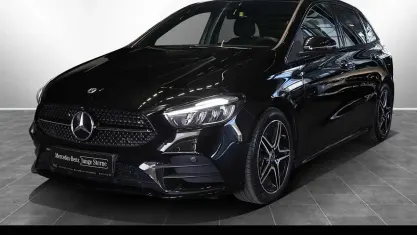 Gebraucht Mercedes B200 AMG 163 PS (119 kW) 2024 Metalliclack kosmosschwarz Kleinwagen