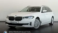 Weiss Gebraucht 2022 BMW 540 Luxury Line Kombi | 46.750 € (Guter Preis)
