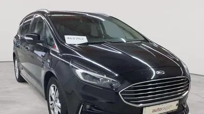 Obsidianschwarz metallic Gebraucht 2022 Ford S-MAX Titanium Van / Kleinbus | 22.690 € (Superpreis)