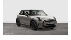 Grau Gebraucht 2022 Mini Cooper Clubman Classic Kombi | 21.210 € (Superpreis)