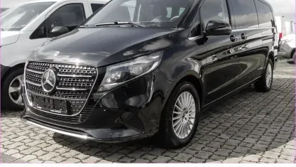 Gebraucht Mercedes V300 Avantgarde 237 PS (174 kW) 2025 Schwarz Van / Kleinbus