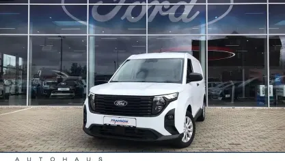 Gebraucht Ford Transit Trend 101 PS (74 kW) 2024 Frostweiß Van