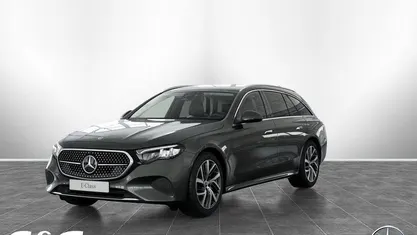 Grau Gebraucht 2024 Mercedes E300 Avantgarde Limousine | 45.990 € (Fairer Preis)
