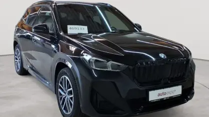 Gebraucht BMW iX1 M Sport 230 kW (313 PS) 2023 Saphirschwarz metallic SUV