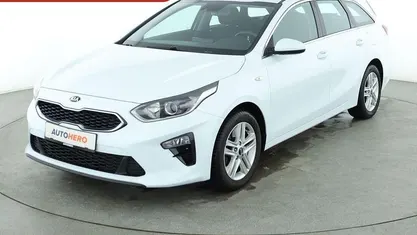 Gebraucht Kia Ceed Vision 140 PS (102 kW) 2021 Weiß Kleinwagen