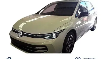 Gebraucht VW Golf VIII 150 PS (110 kW) 2025 Pure white Limousine