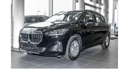 Gebraucht BMW 218 Active Tourer Sport Line 150 PS (110 kW) 2026 Van / Kleinbus