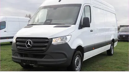 Arktikweiß Gebraucht 2024 Mercedes Sprinter Van | 40.401 € (Guter Preis)