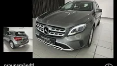 Grau Gebraucht 2019 Mercedes GLA220 Urban SUV | 27.900 € (Fairer Preis)