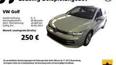 Blau Gebraucht 2024 VW Golf VIII Life Limousine | 26.444 € (Guter Preis)
