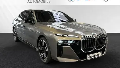 Second-hand BMW M760e M Sport 571 CP (419 kW) 2024 Gri Berlinǎ