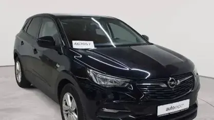 Second-hand Opel Grandland X Business Edition 131 CP (96 kW) 2021 Negru SUV