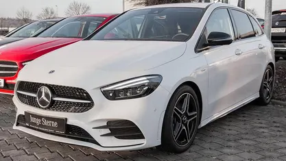 Gebraucht Mercedes B200 AMG 163 PS (119 kW) 2022 Van / Kleinbus