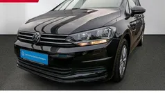Deep black perleffekt Gebraucht 2025 VW Touran Comfortline Van / Kleinbus | 33.990 € (Fairer Preis)
