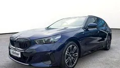 Tansanitblau ii metallic Gebraucht 2024 BMW 520 M Sport Kombi | 53.880 € (Guter Preis)