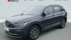 Uranograu Gebraucht 2022 VW Tiguan Life SUV | 30.880 € (Fairer Preis)