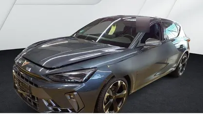 Grau Gebraucht 2025 Cupra Leon Limousine | 30.475 € (Guter Preis)