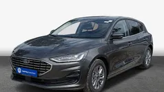 Magnetic metallic Gebraucht 2024 Ford Focus Titanium X Limousine | 27.980 € (Fairer Preis)