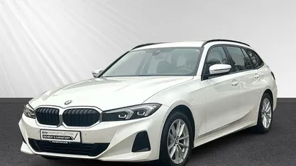 Mineralweiss metallic Gebraucht 2022 BMW 318 Kombi | 24.998 € (Fairer Preis)