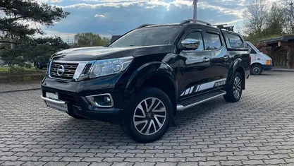 Używany Nissan Navara Tekna 190 KM (139 kW) 2017 Czarny Pickup