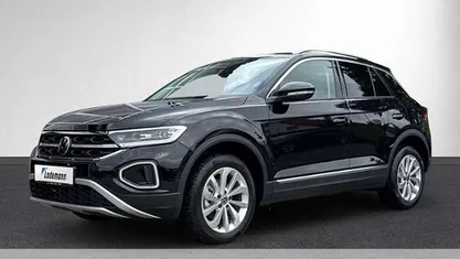 Grenadillschwarz Gebraucht 2025 VW T-Roc Style SUV | 35.429 € (Guter Preis)