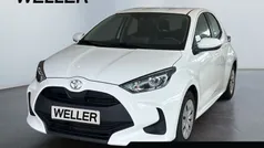 Weiss Gebraucht 2023 Toyota Yaris Comfort Kleinwagen | 13.680 € (Guter Preis)