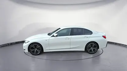 Używany BMW 320 M Sport 190 KM (139 kW) 2025 Biały Sedan/Limuzyna