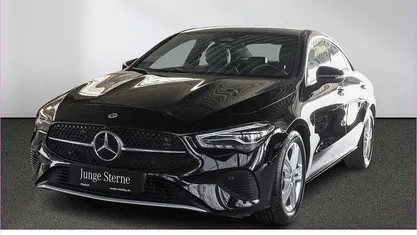 Gebraucht Mercedes CLA180 136 PS (100 kW) 2024 Schwarz Limousine