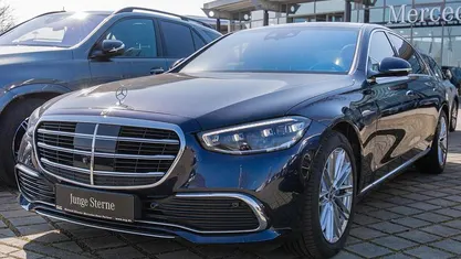 Gebraucht Mercedes S580 503 PS (369 kW) 2022 Metalliclack nautikblau metallic Limousine