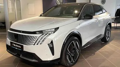 Gebraucht 2025 Peugeot e-3008 GT SUV | 42.990 € (Superpreis)