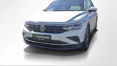 Pure white Gebraucht 2022 VW Tiguan Life SUV | 29.305 € (Fairer Preis)