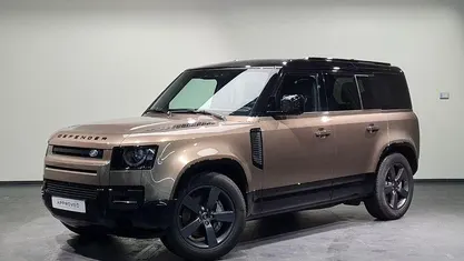 Bronze, gondwana stone Gebraucht 2025 Land Rover Defender SE Dynamic SUV | 80.990 € (Guter Preis)