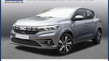Dolomitgrau Gebraucht 2025 Dacia Sandero Expression Kleinwagen | 16.888 € (Guter Preis)