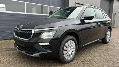 Gebraucht 2025 Skoda Kamiq Selection SUV | 25.579 € (Guter Preis)