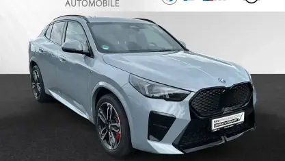 Gebraucht BMW iX2 M Sport 230 kW (313 PS) 2024 Brooklyn grau SUV