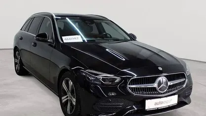 Gebraucht Mercedes C200 Avantgarde 163 PS (119 kW) 2023 Obsidianschwarz metallic Kombi