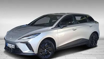 Gebraucht MG MG4 EV 125 kW (170 PS) 2023 Silber, medal silver Kleinwagen