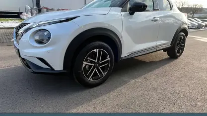 Neu Nissan Juke N-Connecta 114 PS (83 kW) 2026 Weiß SUV